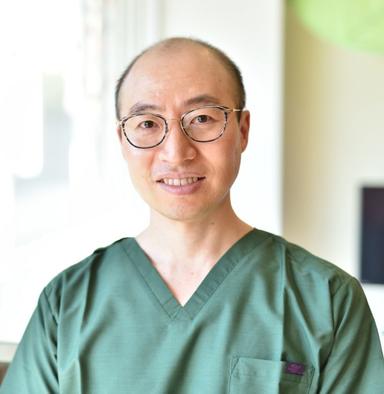 院長　江川 拓史の写真