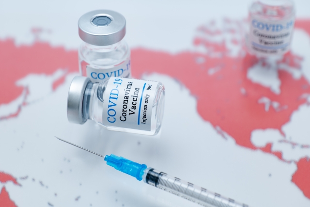 モデルナ製ワクチンの効果や副反応について解説