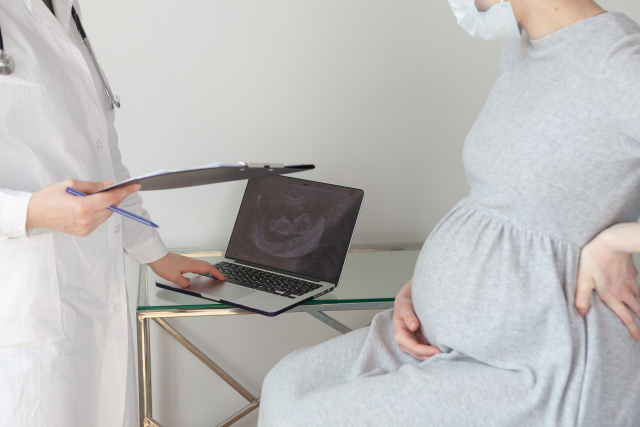 妊娠8か月の超音波検査で胎児の心臓に異常が発覚