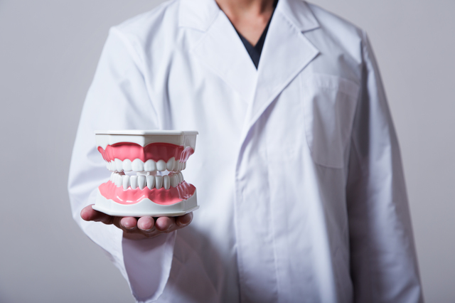 歯科矯正をはじめるタイミングに「最適解」はあるのか？