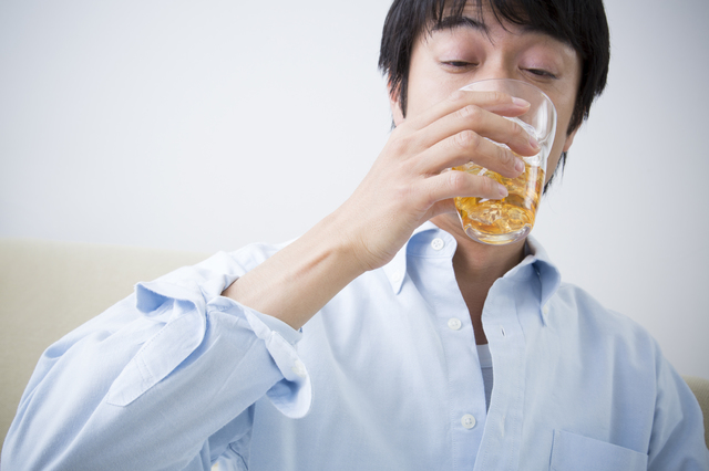 「アルコール依存症」の判断基準