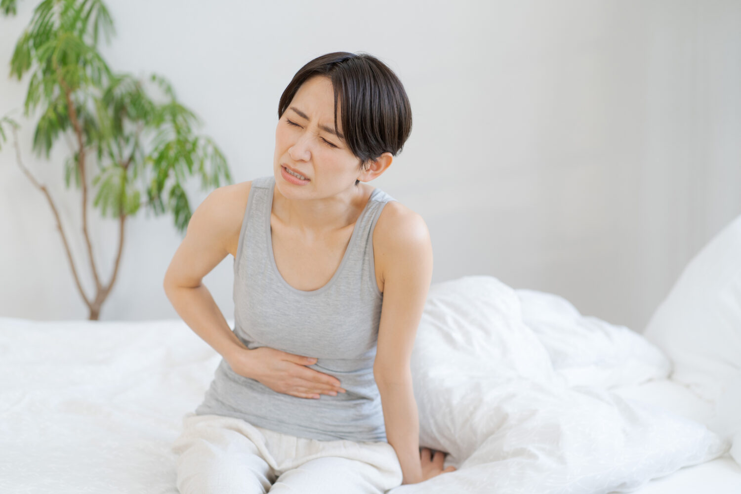 「大腸憩室炎」ってどんな症状？治療を受けるには何科を受診したら良い？