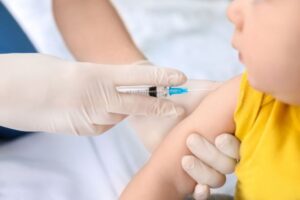 子どもの予防接種（ワクチン）、基礎知識と知っておきたい注意点を医師が解説