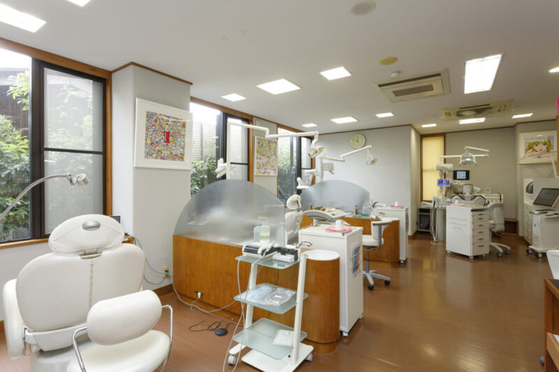 りつ歯科医院