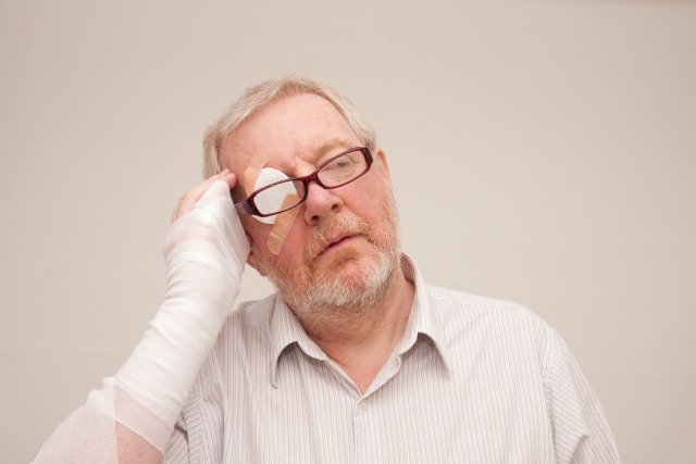 鈍的眼外傷の原因・症状・治療方法をご紹介