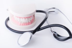 審美歯科におけるブリッジ治療の概要とメリット・デメリット