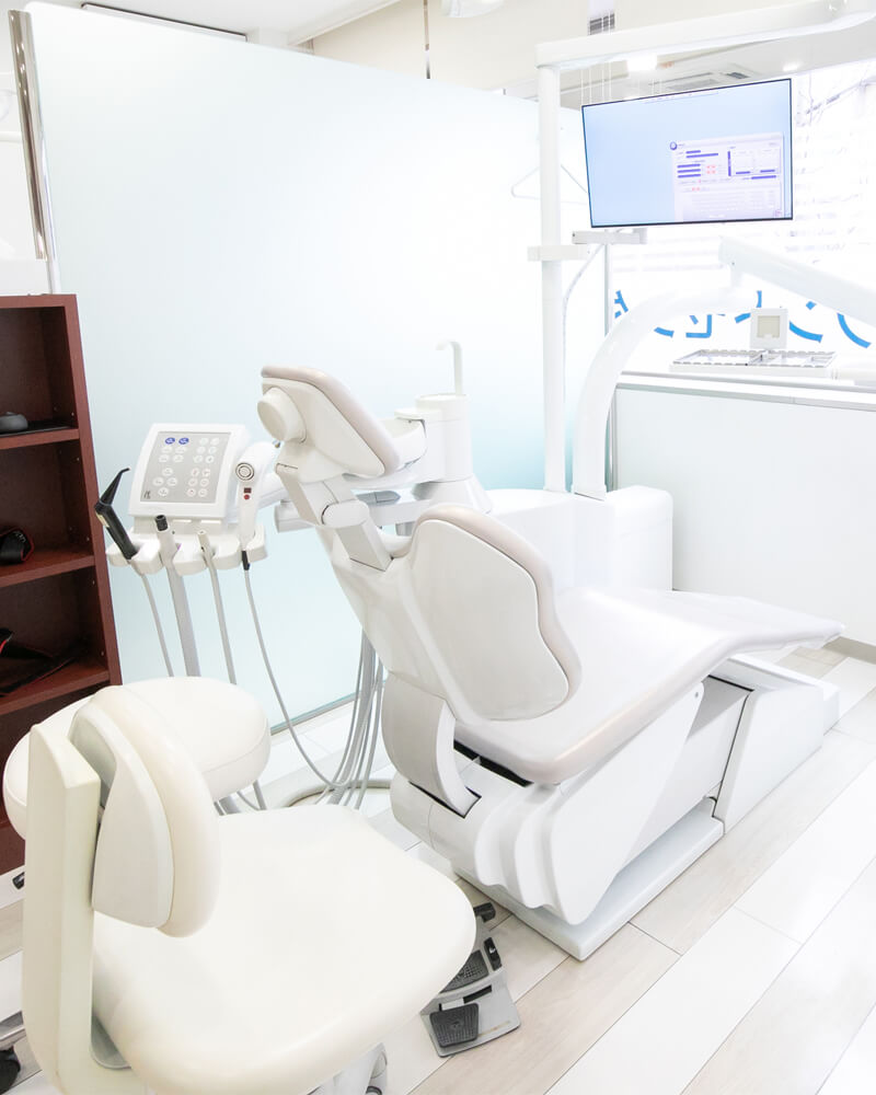歯科医院を選ぶポイントは、技量や設備に加え「長く安心して任せられる」誠実さ